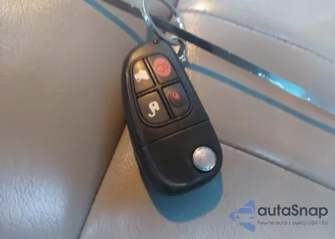 2004 Jaguar S-Type 4.2L V8 из США, поврежденный, VIN SAJEA01U94HN09405